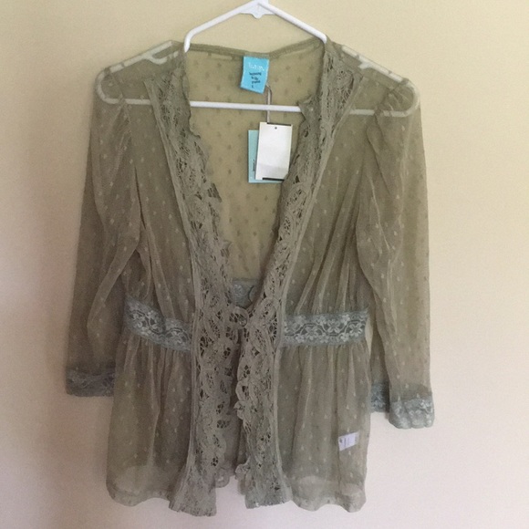 h.i.p. Tops - NWT Ladies large sheer vest/cover up. Size L